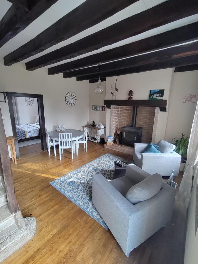 B&B Buddleja Saint-Hilaire-les-Places Exterior foto